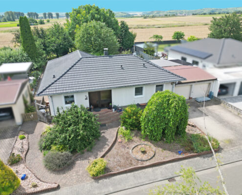 <strong>Bungalow in Feldrandlage</strong><br/><br/>55597 Gumbsheim 25 <strong>Bungalow in Feldrandlage</strong><br/><br/>55597 Gumbsheim