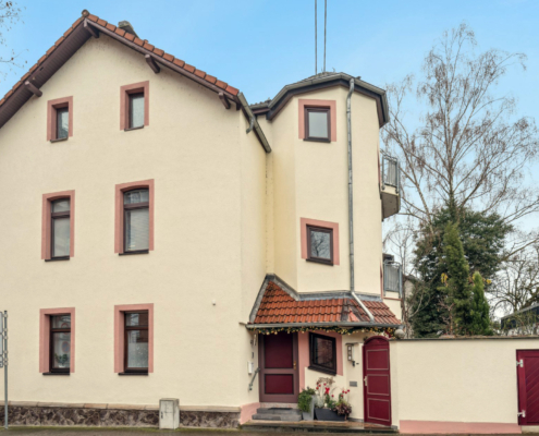 <strong>Zweifamilienhaus</strong><br/><br/> 55545 Bad Kreuznach 6 Zweifamilienhaus in Bad Kreuznach-Nord