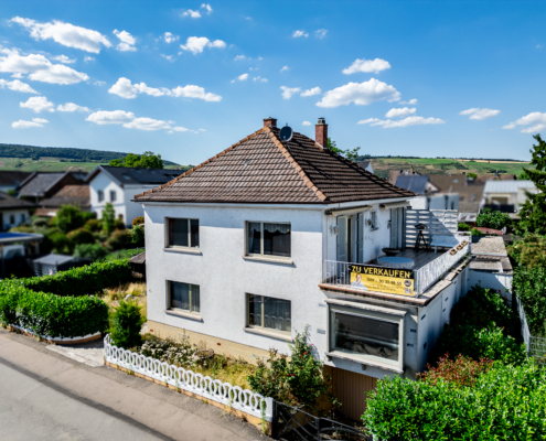 <strong>Einfamilienhaus zum Sanieren</strong> </br></br>55411 Bingen Dietersheim 2 Einfamilienhaus in 55411 Bingen